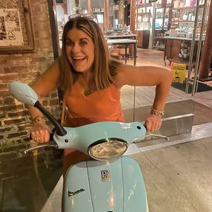 Meet your Posher, Laurie